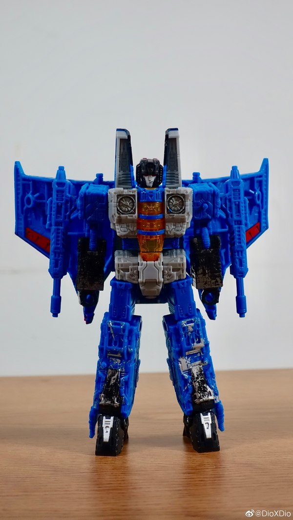 Transformers Siege Wave 3 Lots Of In Hand Photos   Thundercracker, Red Alert, Smashdown, Refraktor And More 19 (19 of 42)